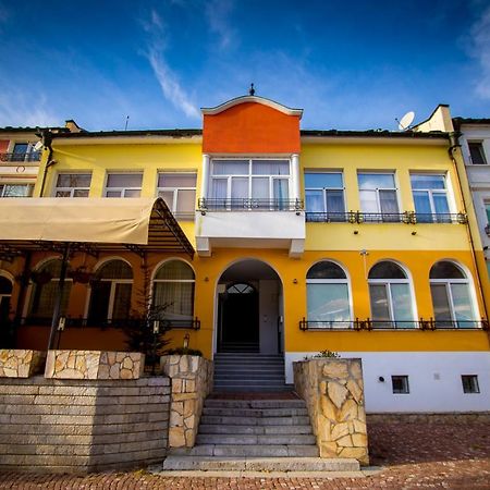 Old City Square Apartment Loveč Exteriér fotografie