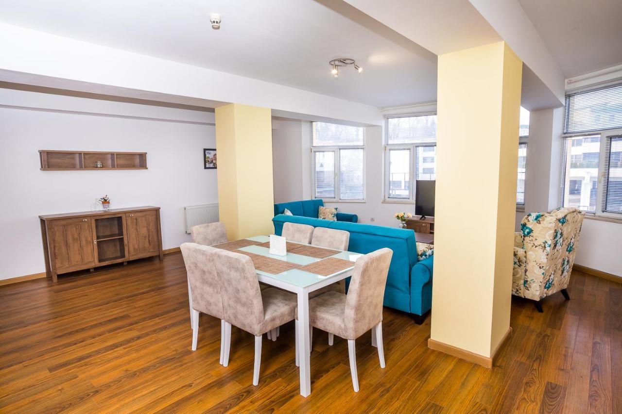 Old City Square Apartment Loveč Exteriér fotografie