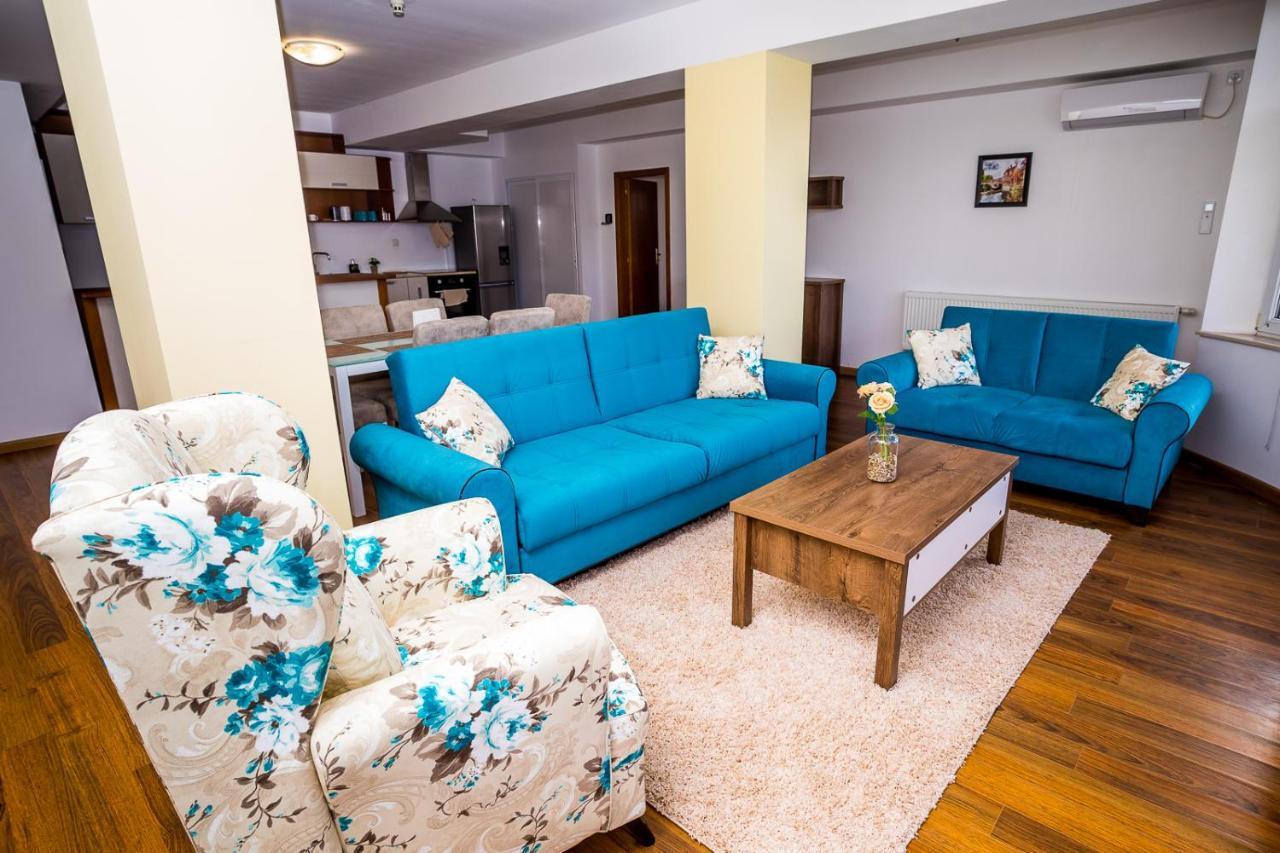 Old City Square Apartment Loveč Exteriér fotografie