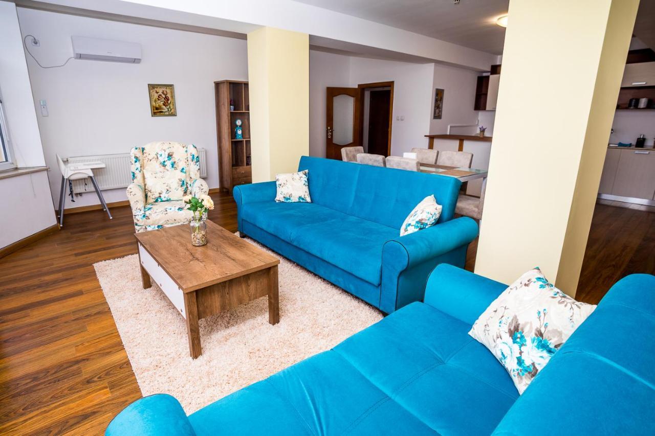 Old City Square Apartment Loveč Exteriér fotografie